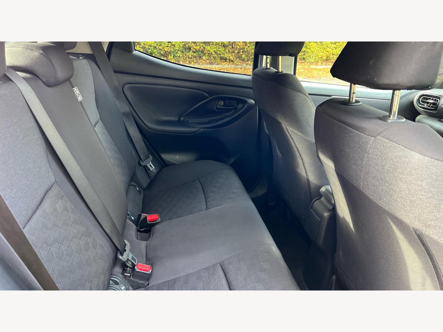 Used Toyota Yaris 2024 for sale - 76456916: Photo 14