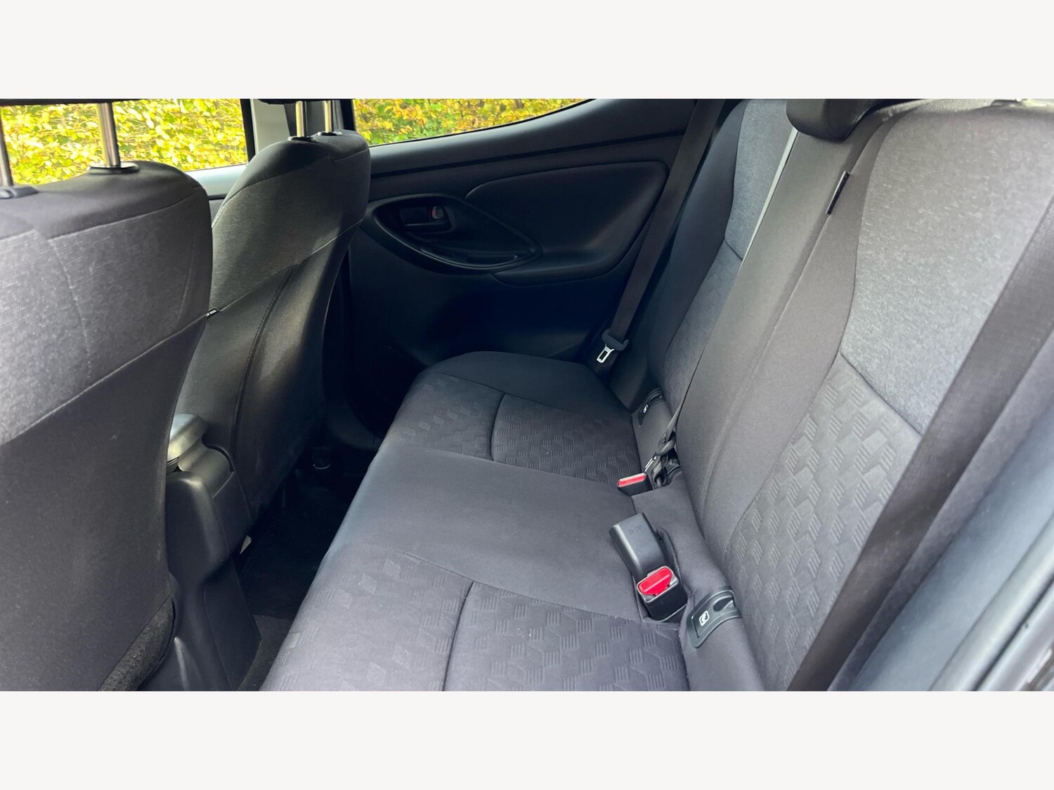 Used Toyota Yaris 2024 for sale - 76456916: Photo 15