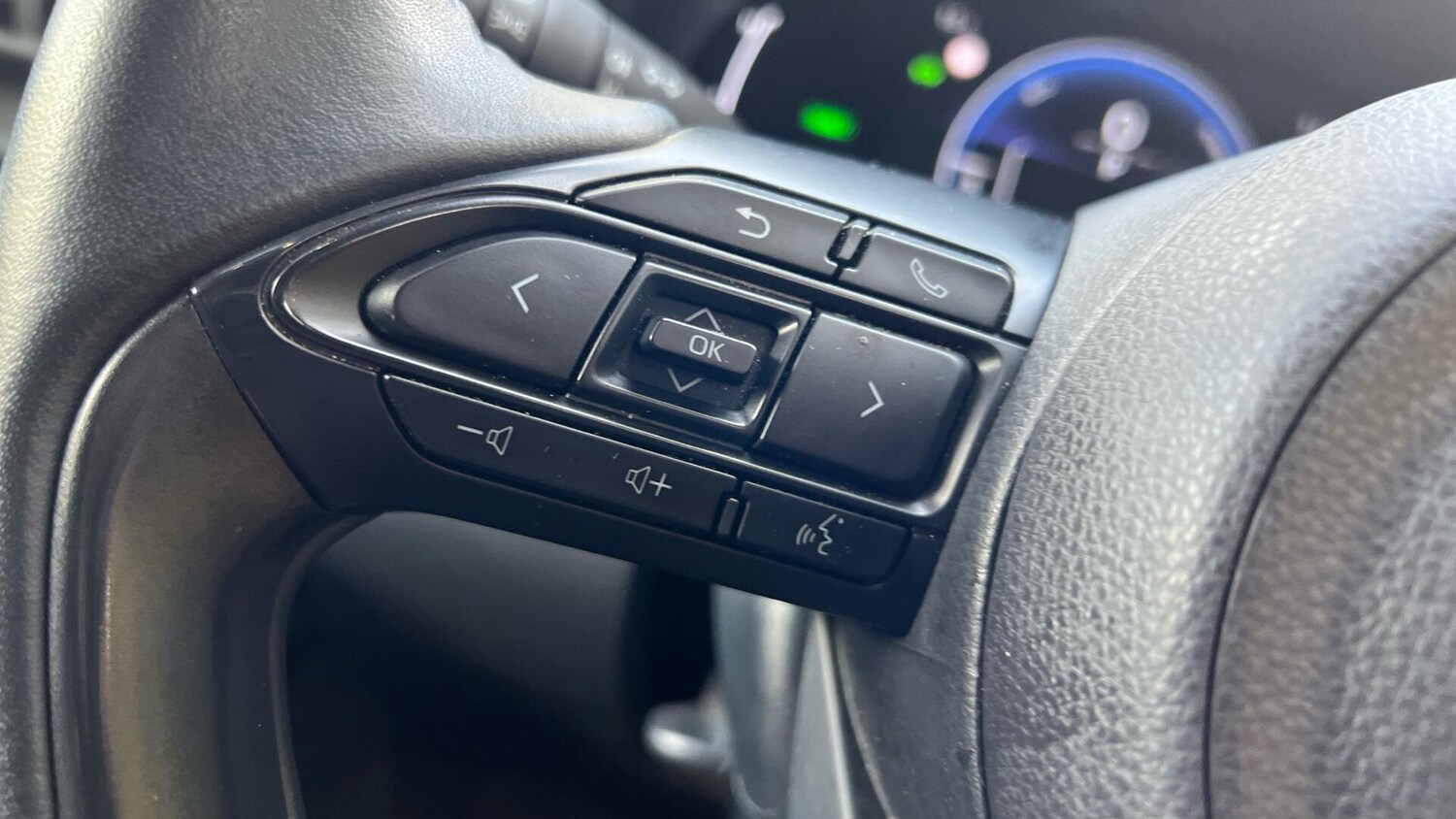 Used Toyota Yaris 2024 for sale - 76456916: Photo 39