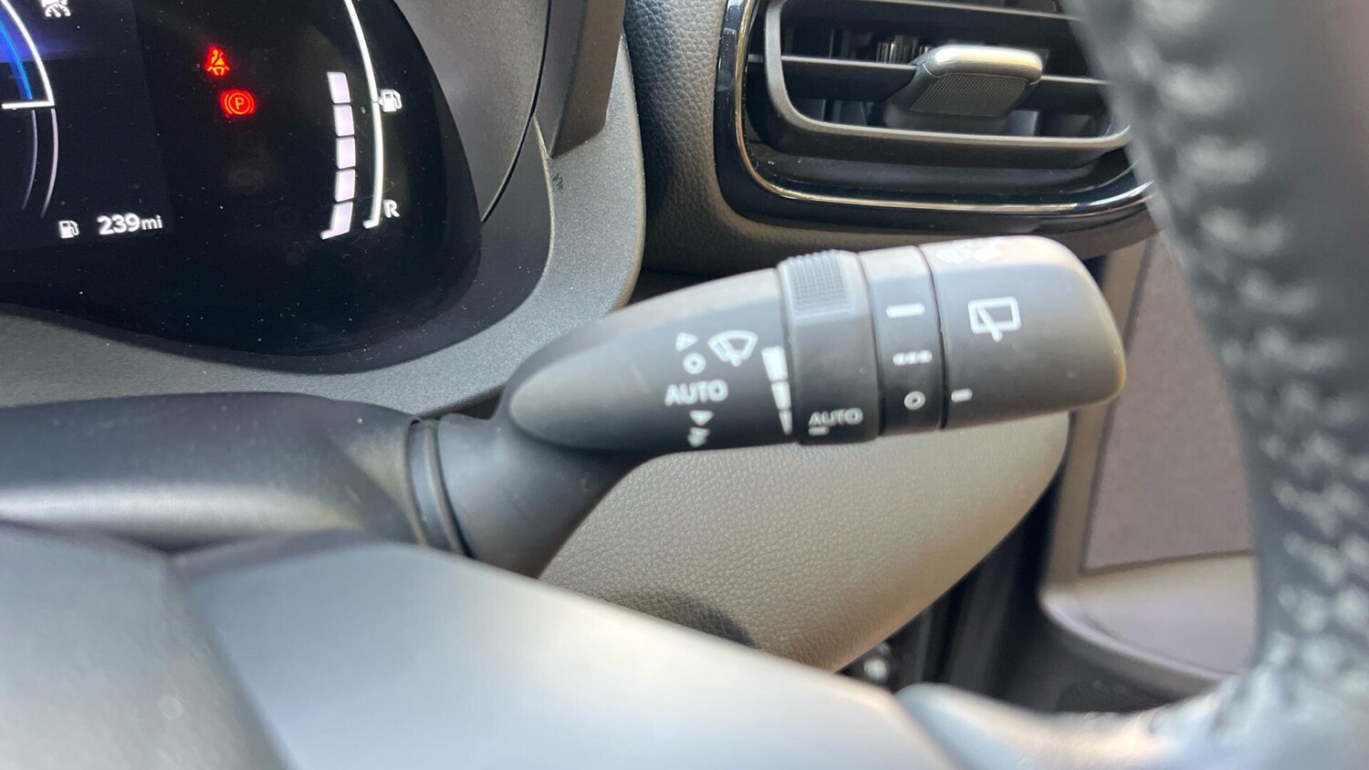 Used Toyota Yaris 2024 for sale - 76456916: Photo 42