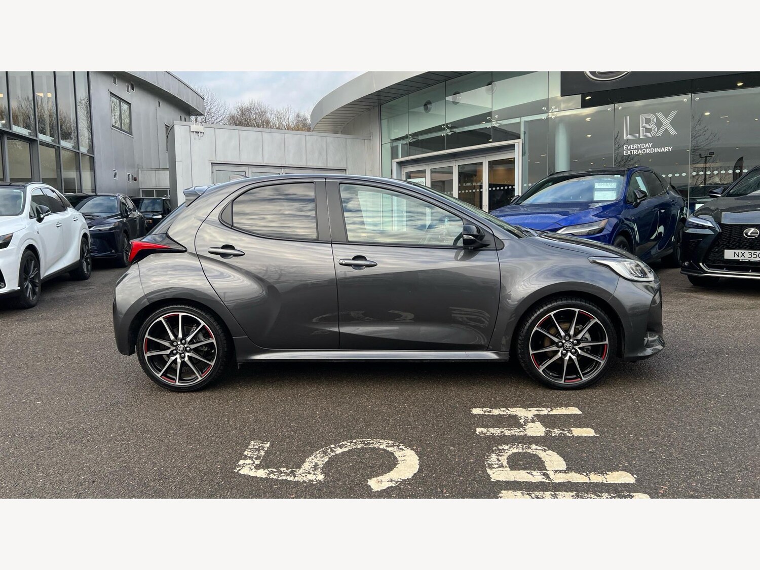 Used Toyota Yaris 2024 for sale - 77523782: Photo 18