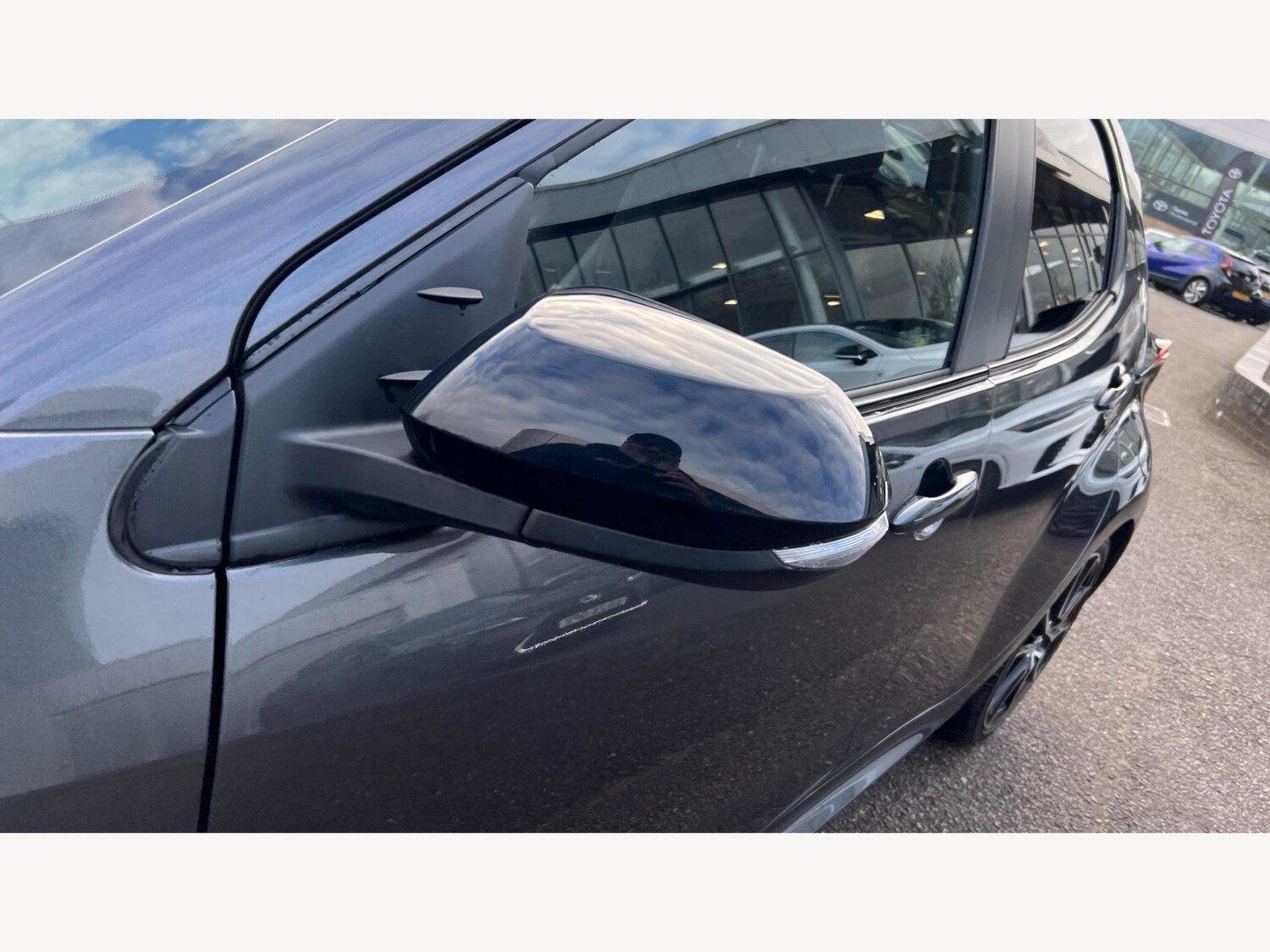 Used Toyota Yaris 2024 for sale - 77523782: Photo 23