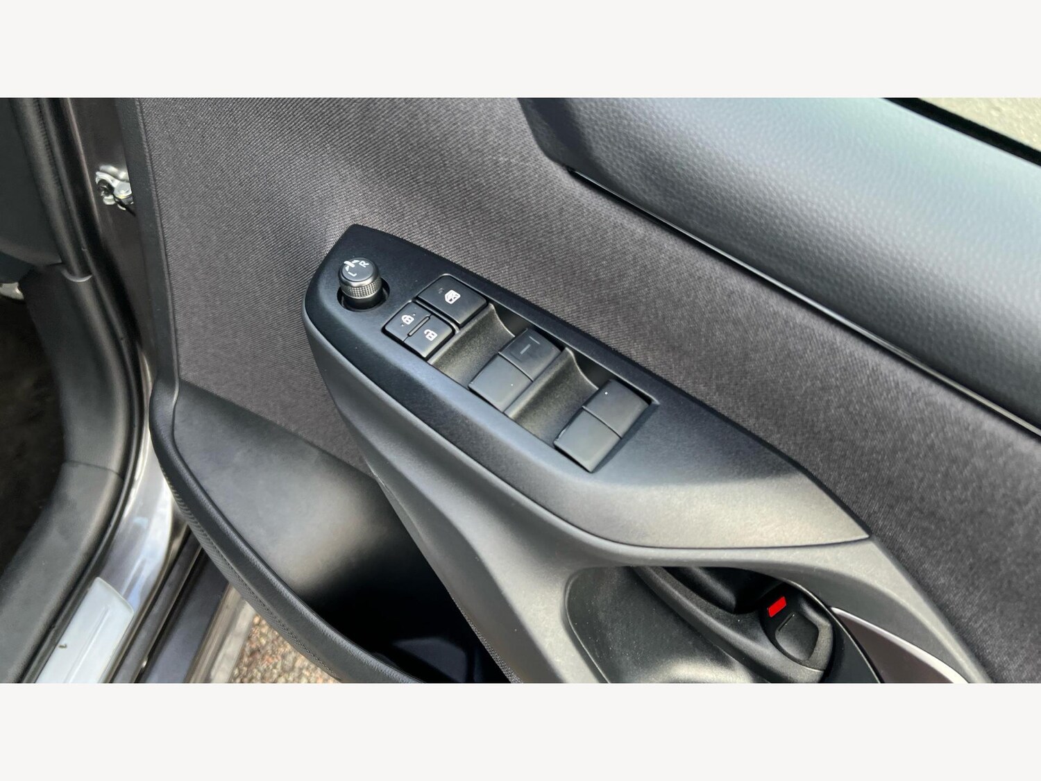 Used Toyota Yaris 2024 for sale - 77523782: Photo 30