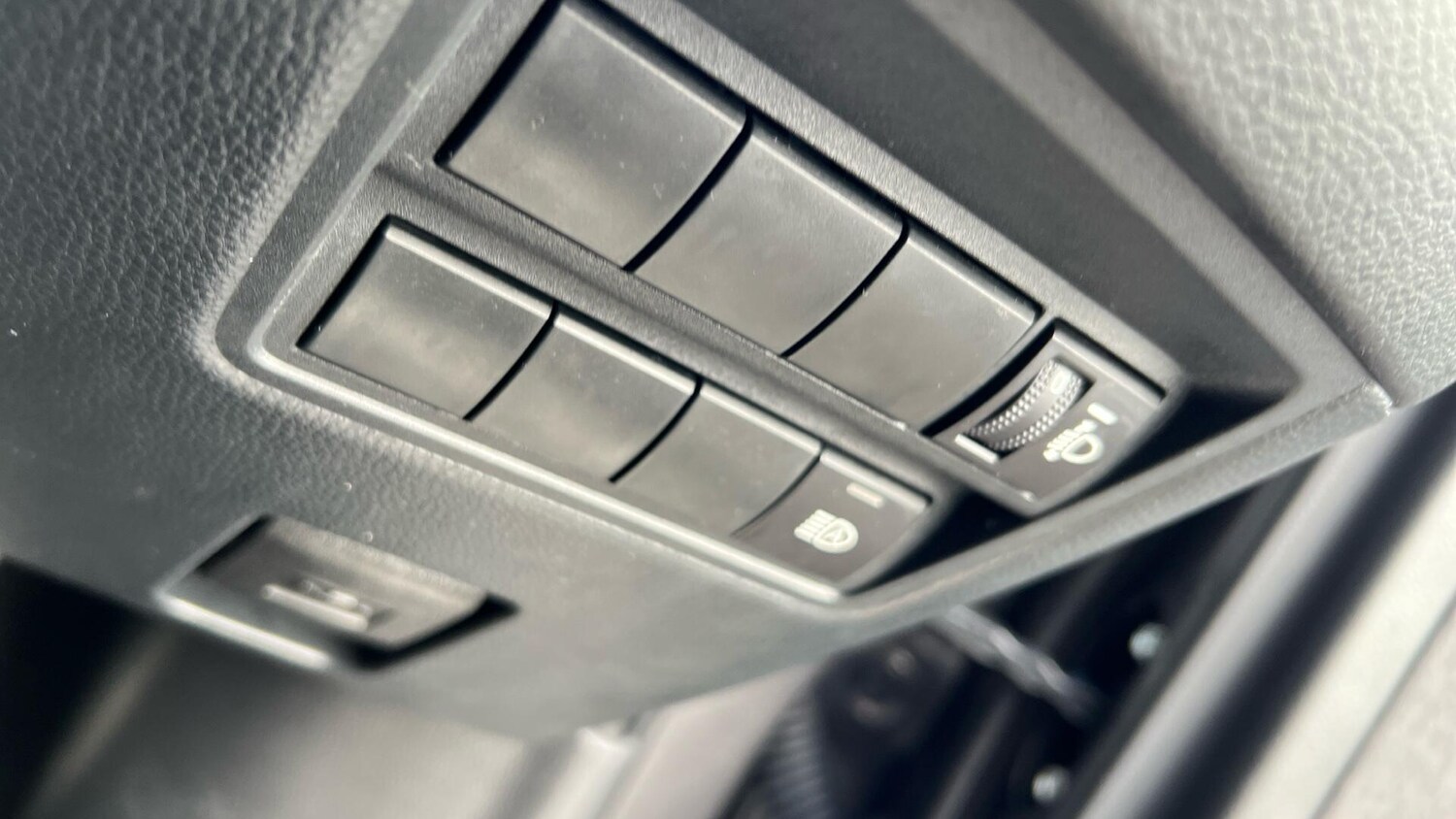 Used Toyota Yaris 2024 for sale - 77523782: Photo 41