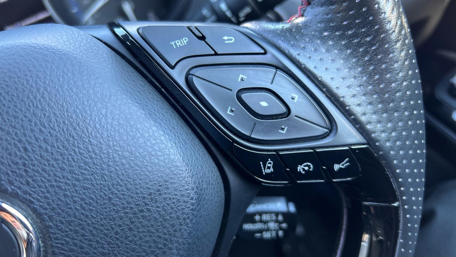 Used Toyota C-HR for sale - 78006674: Photo 41