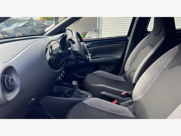 Used Toyota Aygo X 2024 for sale - 76270853: Photo 12