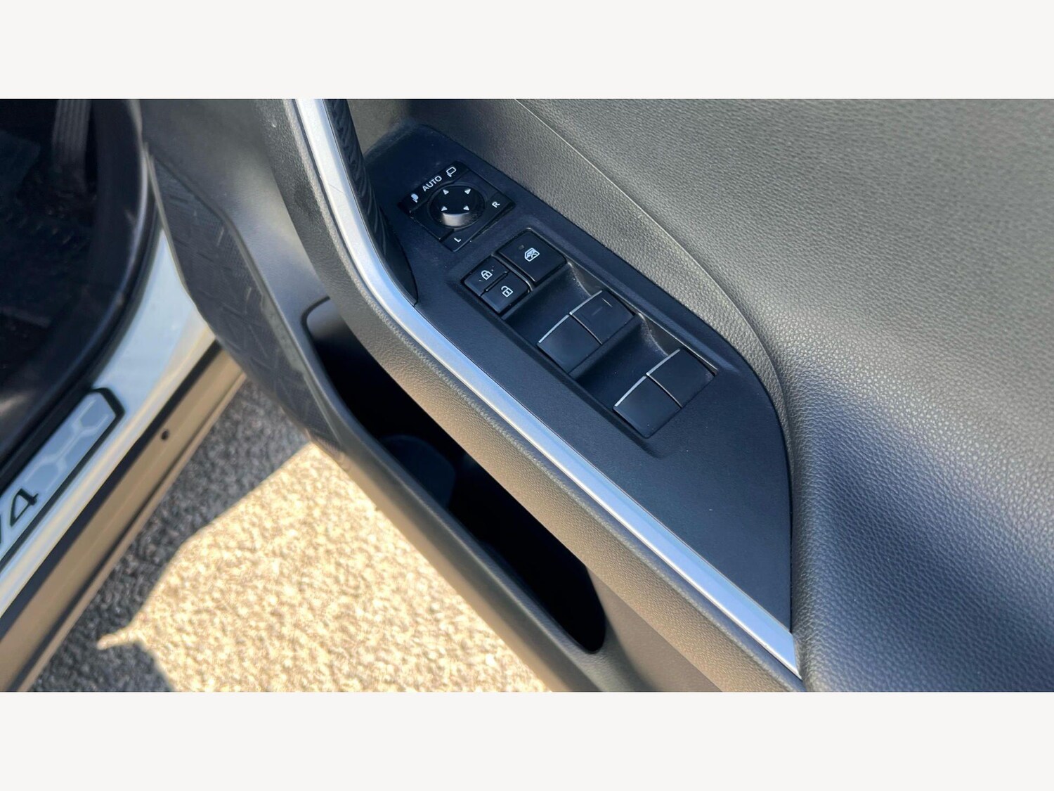 Used Toyota RAV4 2021 for sale - 78115923: Photo 30