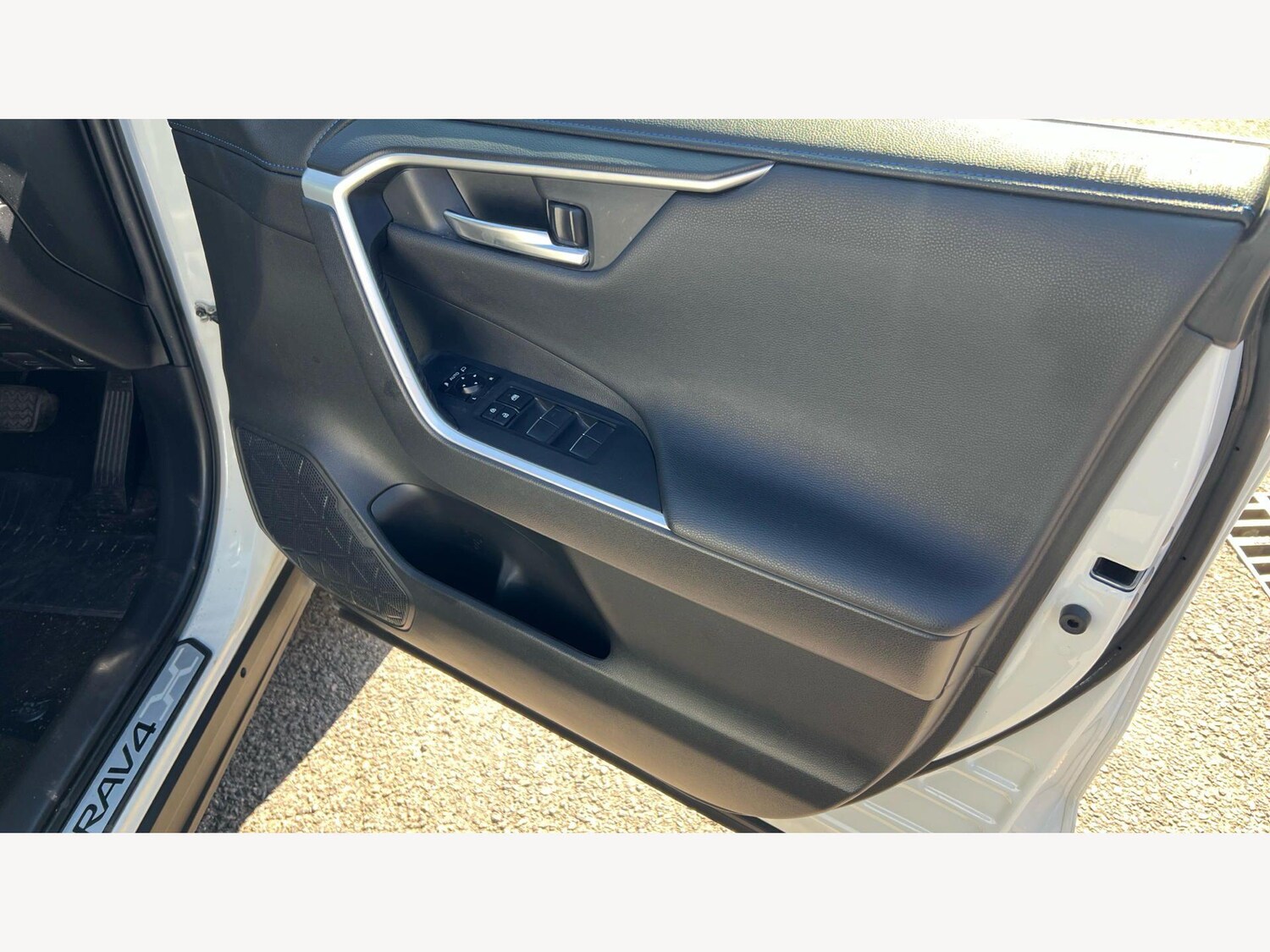 Used Toyota RAV4 2021 for sale - 78115923: Photo 31