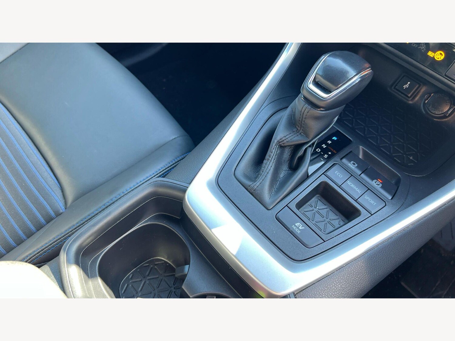 Used Toyota RAV4 2021 for sale - 78115923: Photo 40