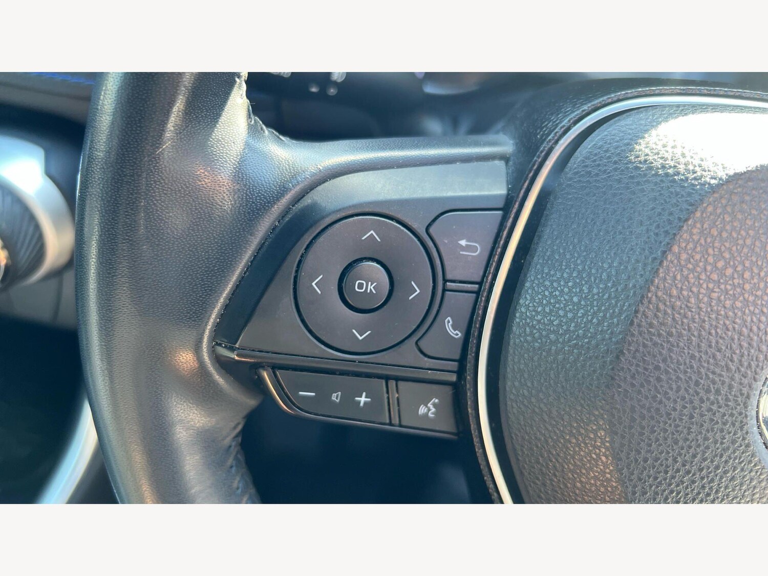 Used Toyota RAV4 2021 for sale - 78115923: Photo 41