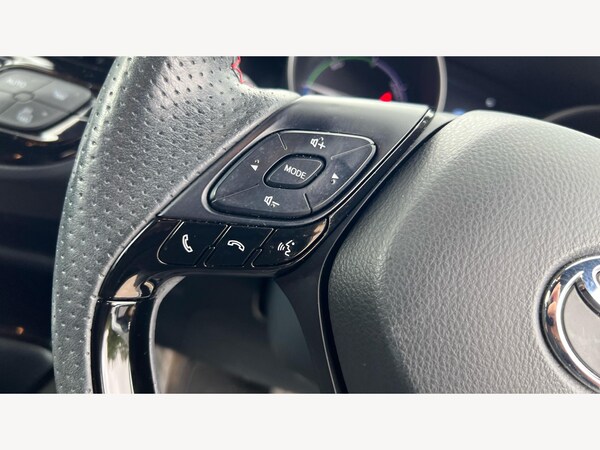 Used Toyota C-HR 2023 for sale - 75789442: Photo 40