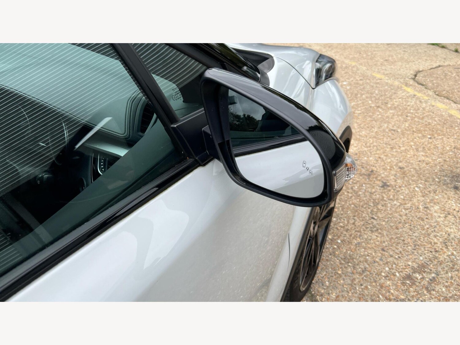 Used Toyota C-HR 2023 for sale - 76260218: Photo 29