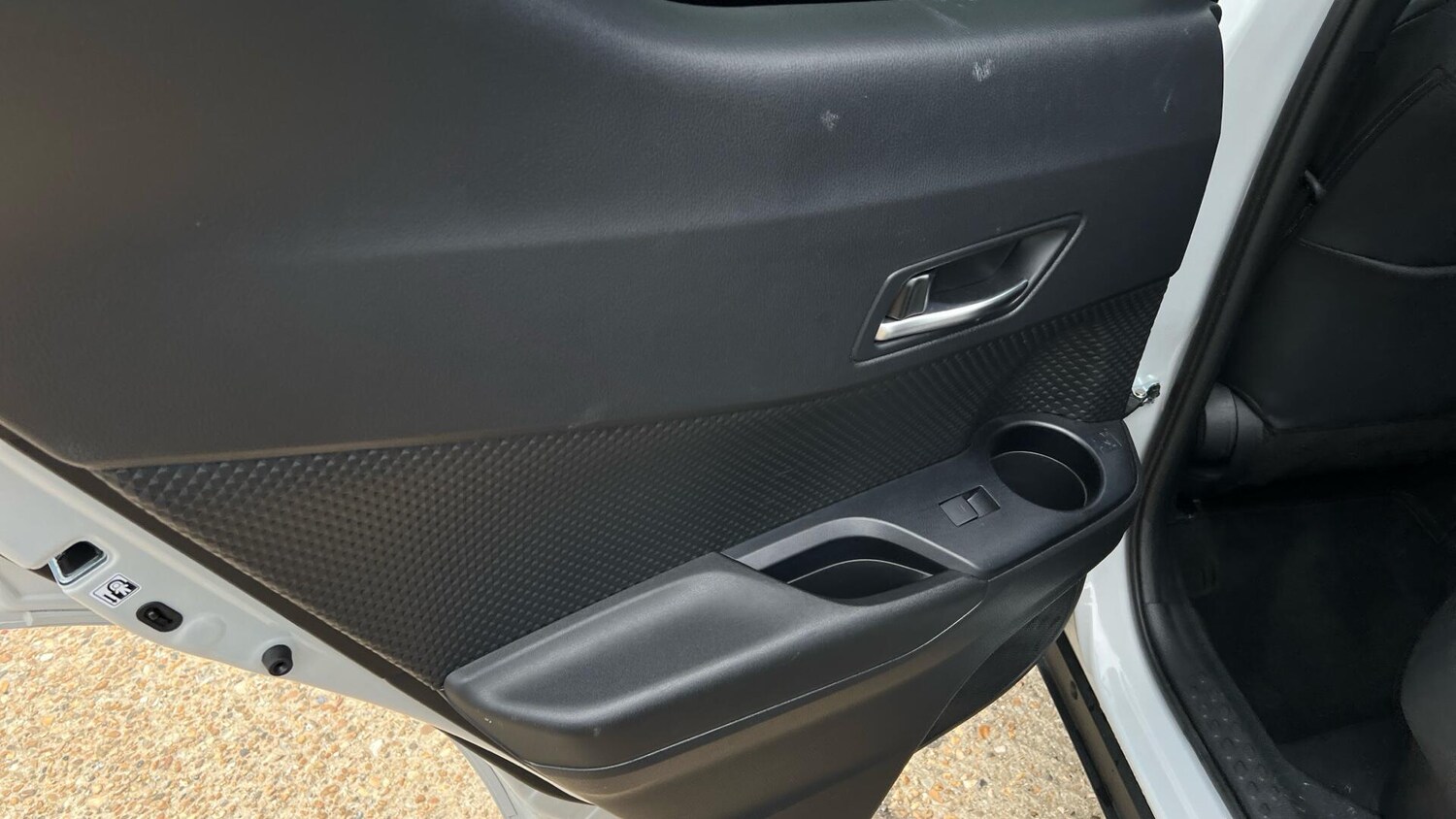 Used Toyota C-HR 2023 for sale - 76260218: Photo 34