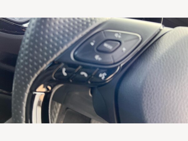 Used Toyota C-HR 2023 for sale - 76260218: Photo 42