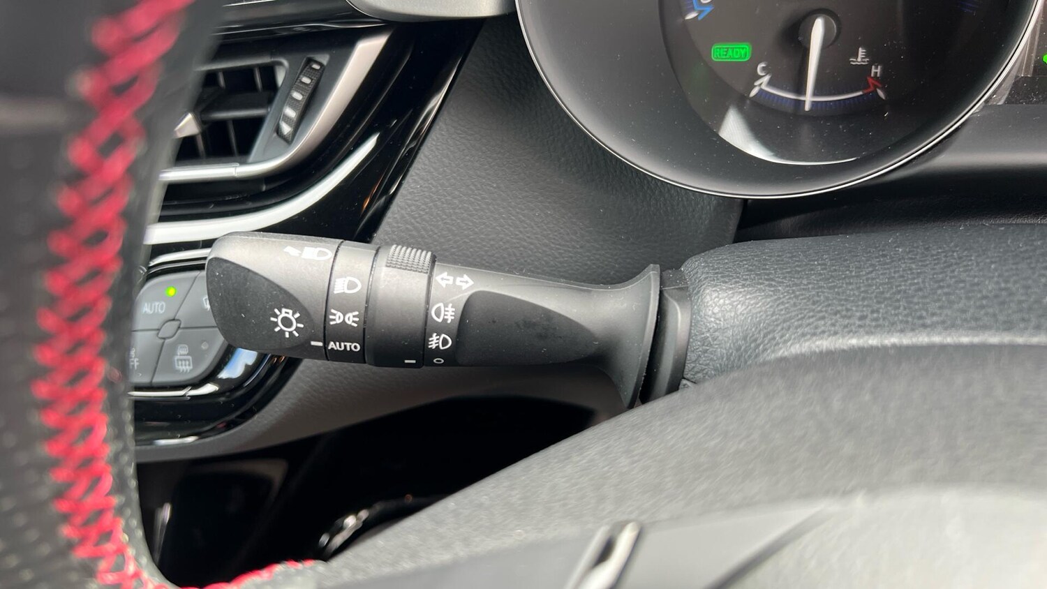 Used Toyota C-HR 2023 for sale - 76260218: Photo 45