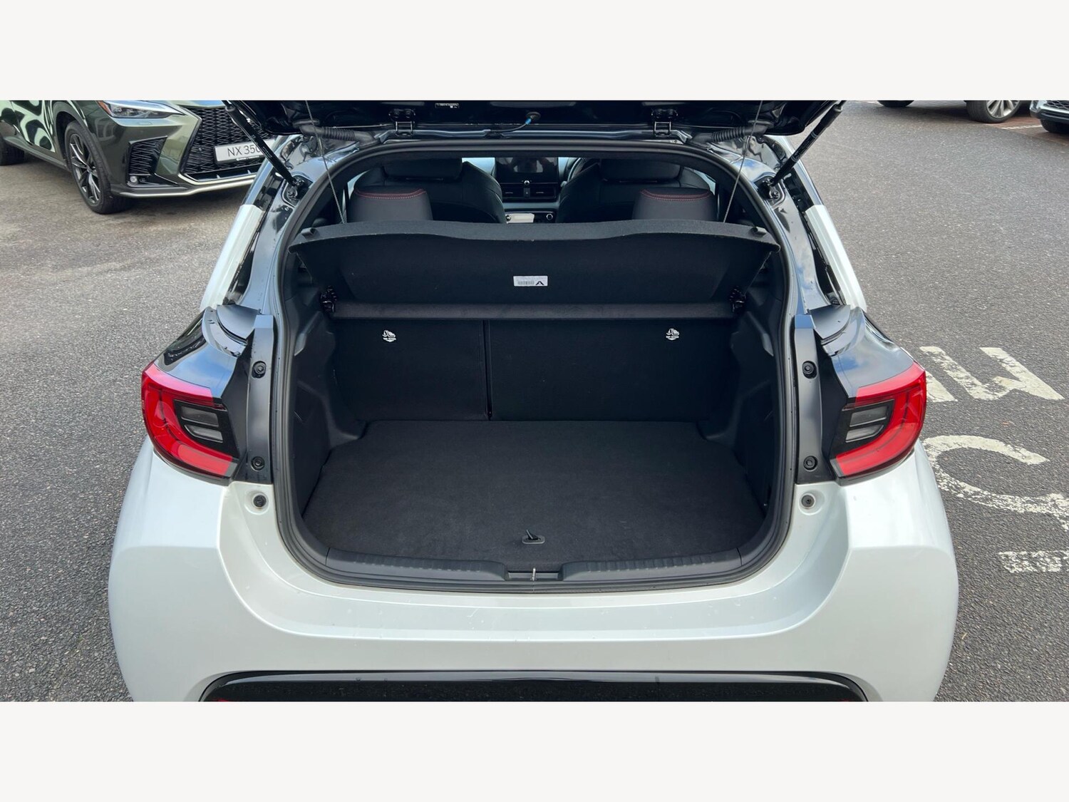 Used Toyota Yaris 2024 for sale - 77509646: Photo 16