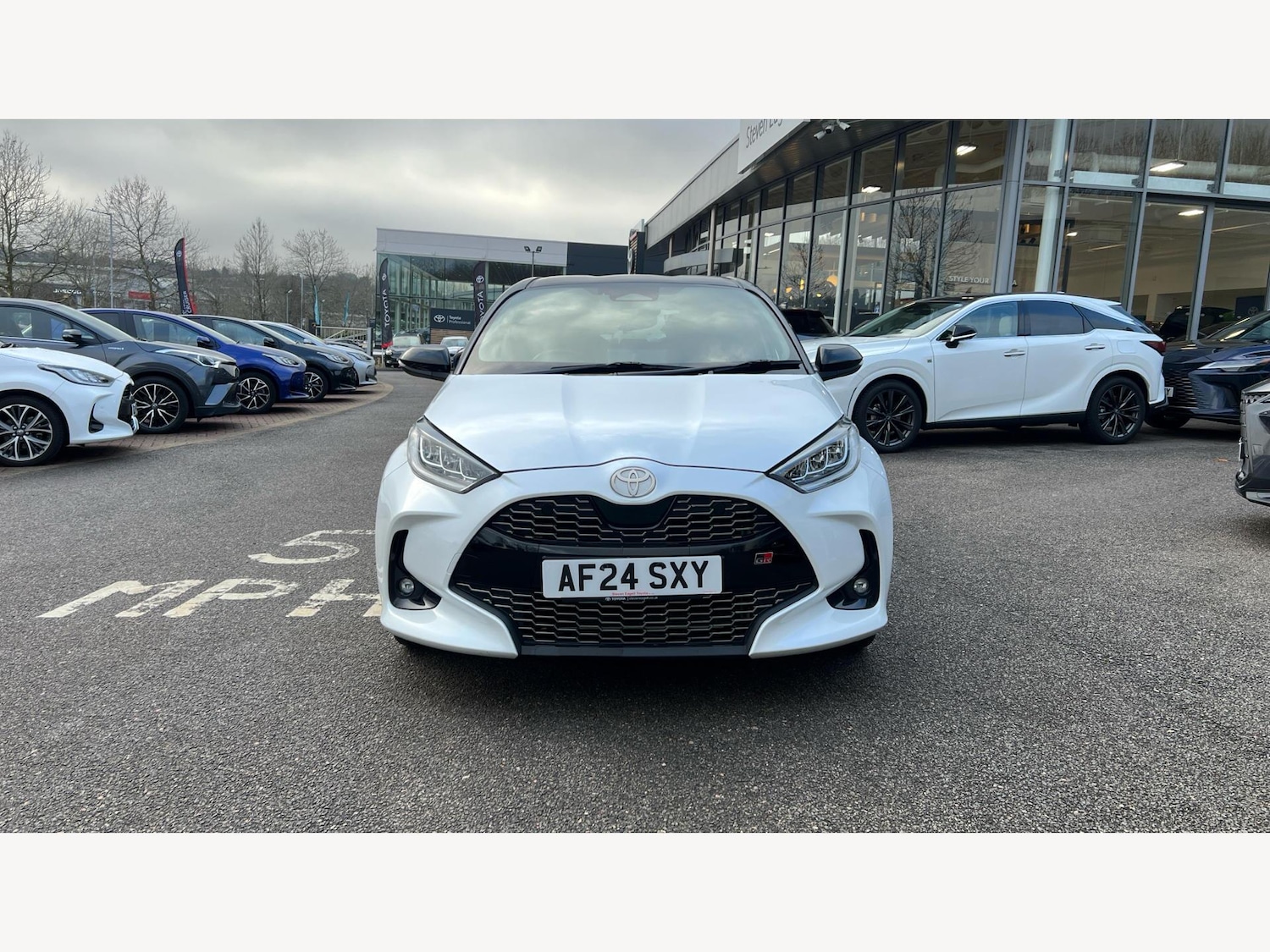 Used Toyota Yaris 2024 for sale - 77509646: Photo 17