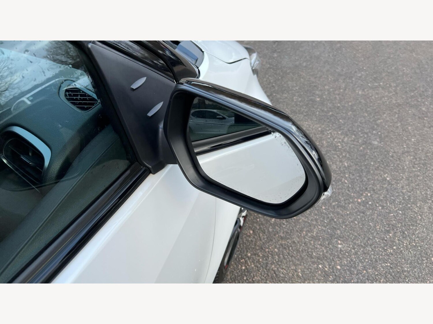 Used Toyota Yaris 2024 for sale - 77509646: Photo 29