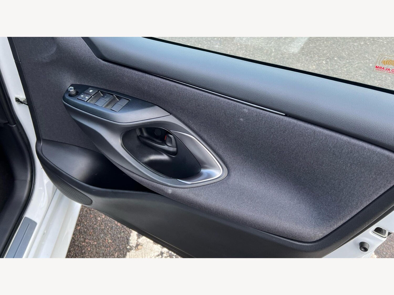 Used Toyota Yaris 2024 for sale - 77509646: Photo 31