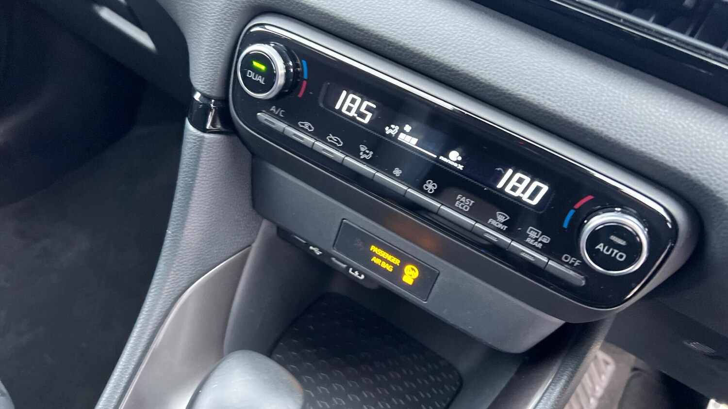 Used Toyota Yaris 2024 for sale - 77509646: Photo 37