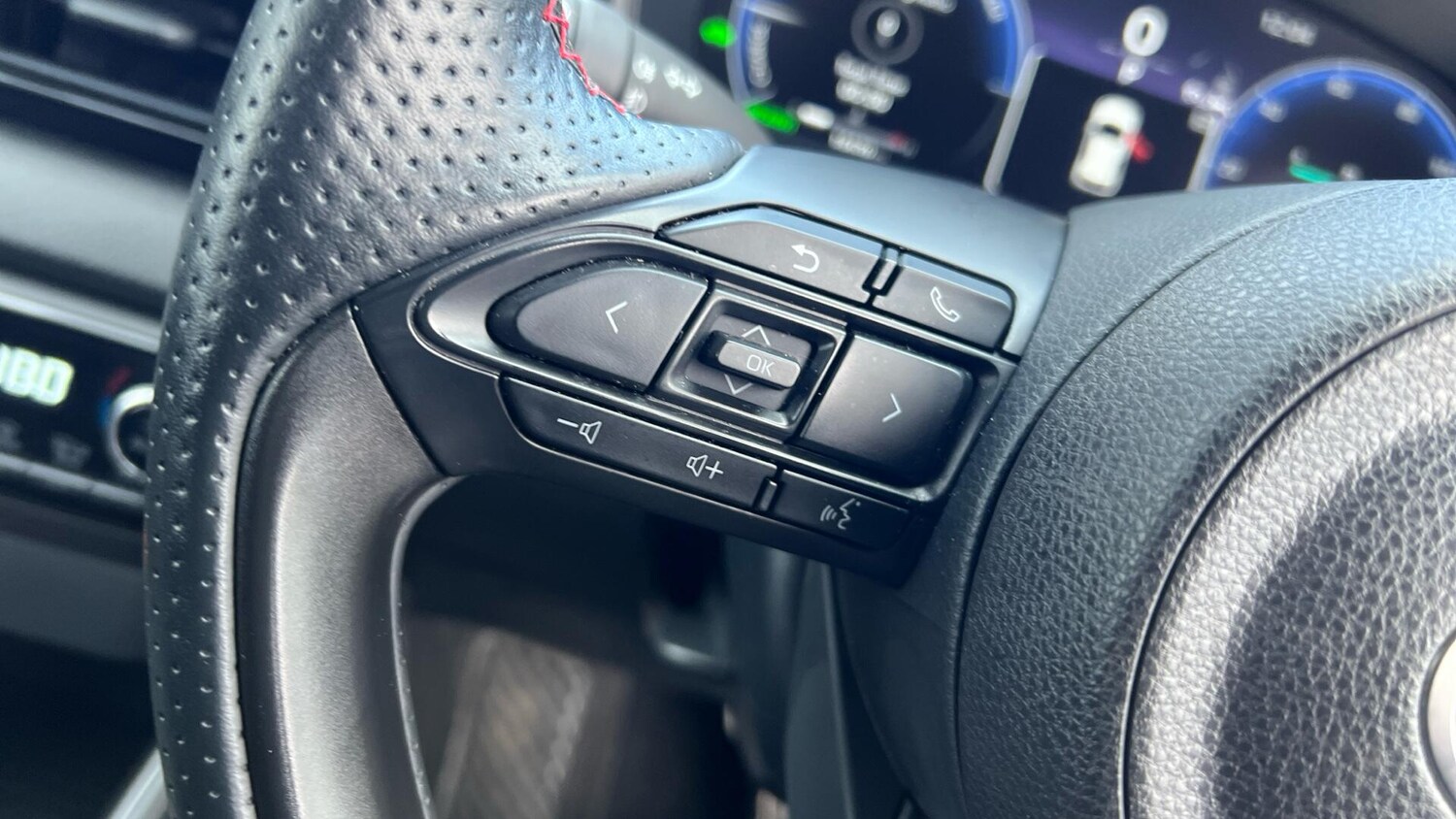 Used Toyota Yaris 2024 for sale - 77509646: Photo 39