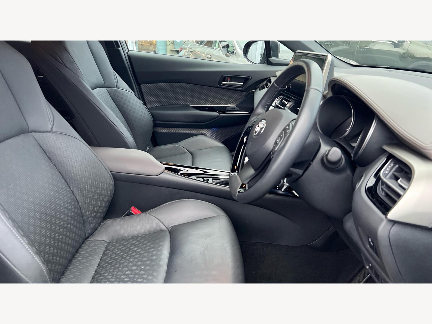 Used Toyota C-HR 2023 for sale - 77524665: Photo 13