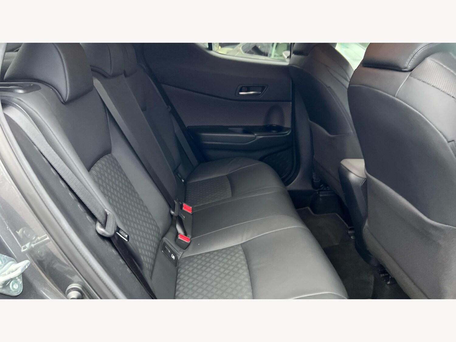 Used Toyota C-HR 2023 for sale - 77524665: Photo 14