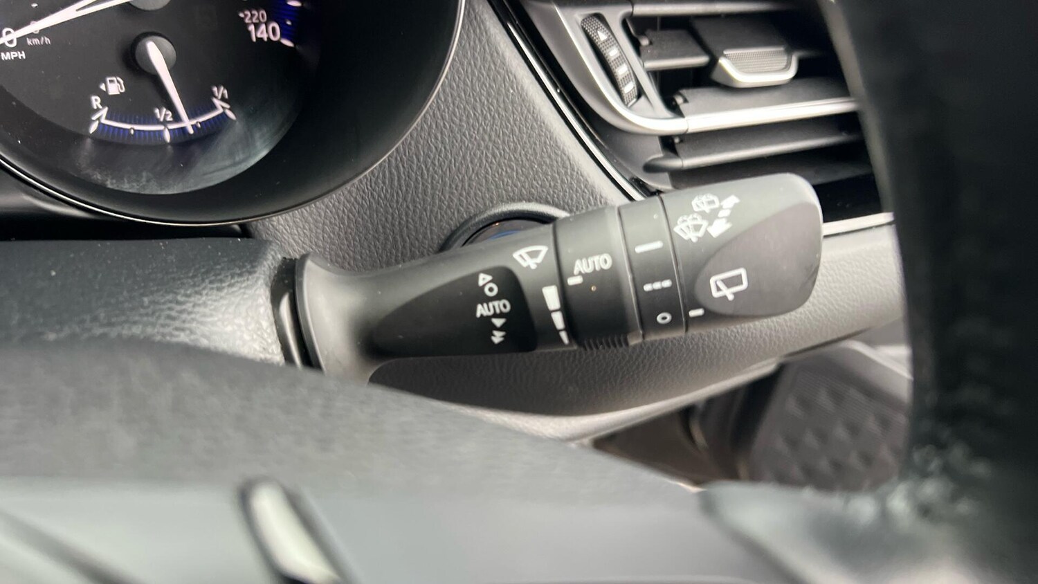 Used Toyota C-HR 2023 for sale - 77524665: Photo 42