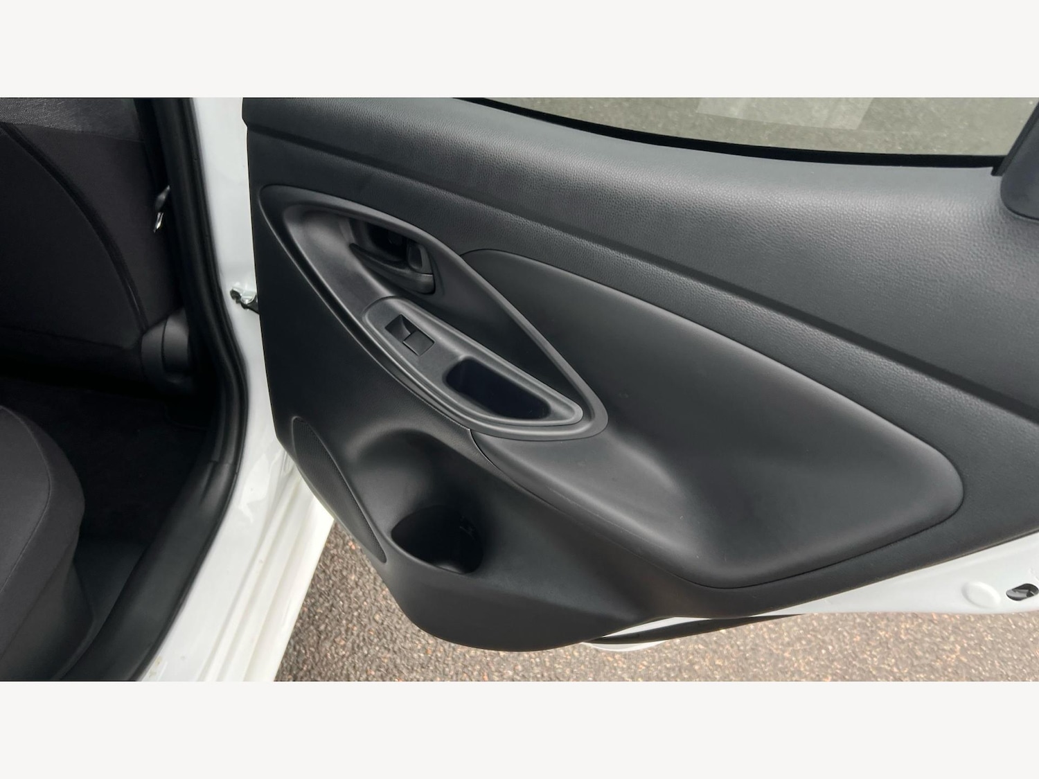 Used Toyota Yaris for sale - 77175945: Photo 30