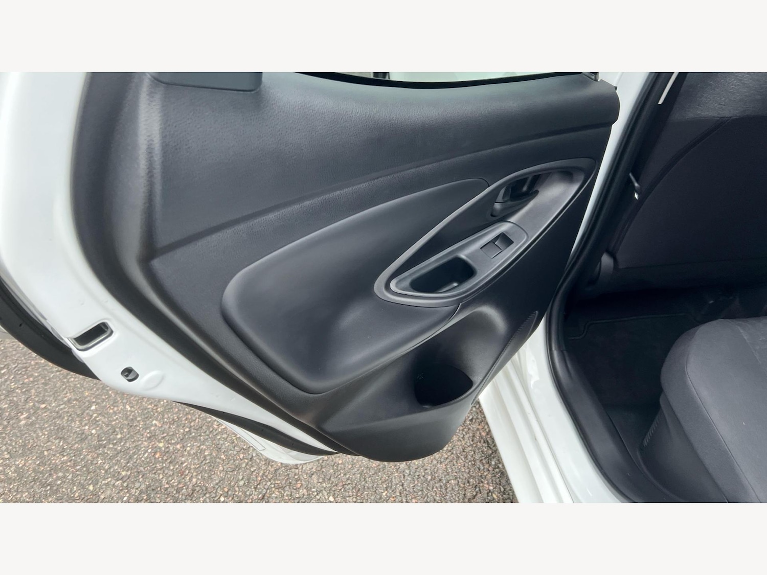 Used Toyota Yaris for sale - 77175945: Photo 31