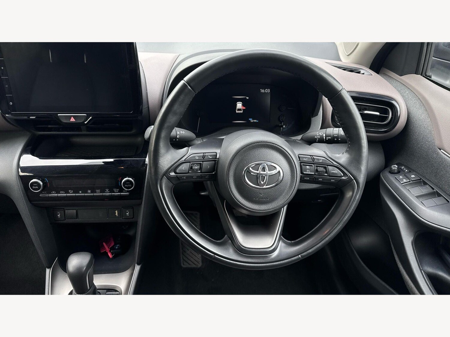 Used Toyota Yaris Cross for sale - 78007027: Photo 10