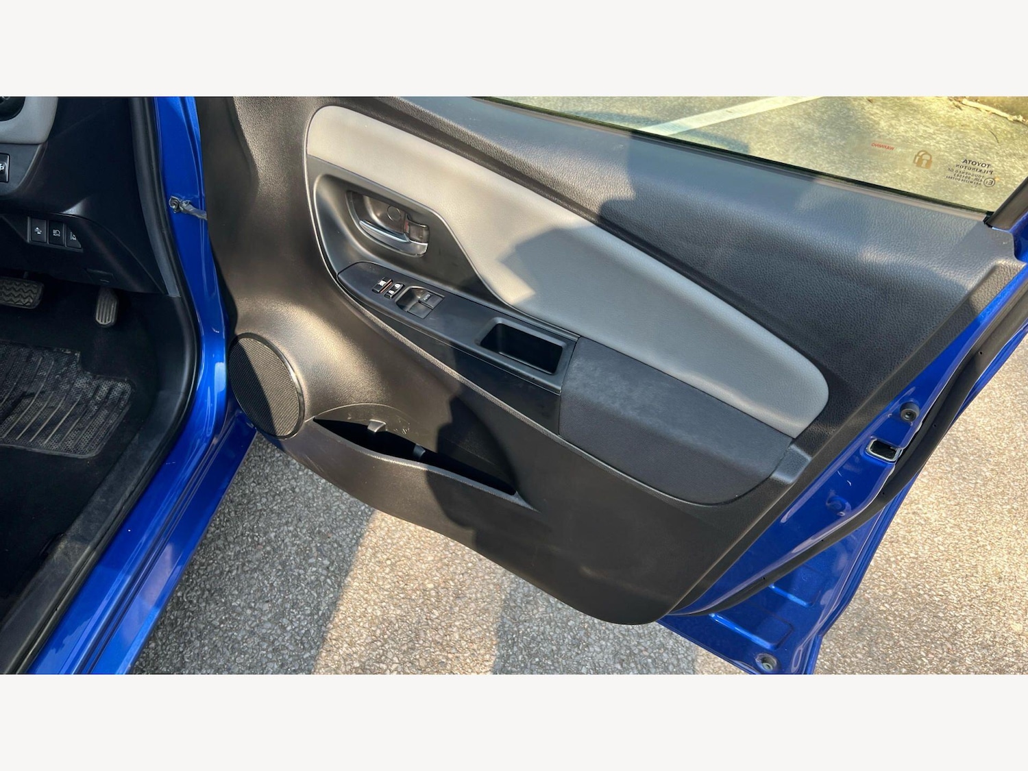 Used Toyota Yaris 2018 for sale - 77977894: Photo 31