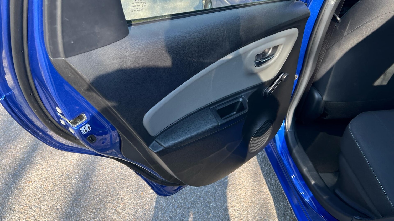 Used Toyota Yaris 2018 for sale - 77977894: Photo 33