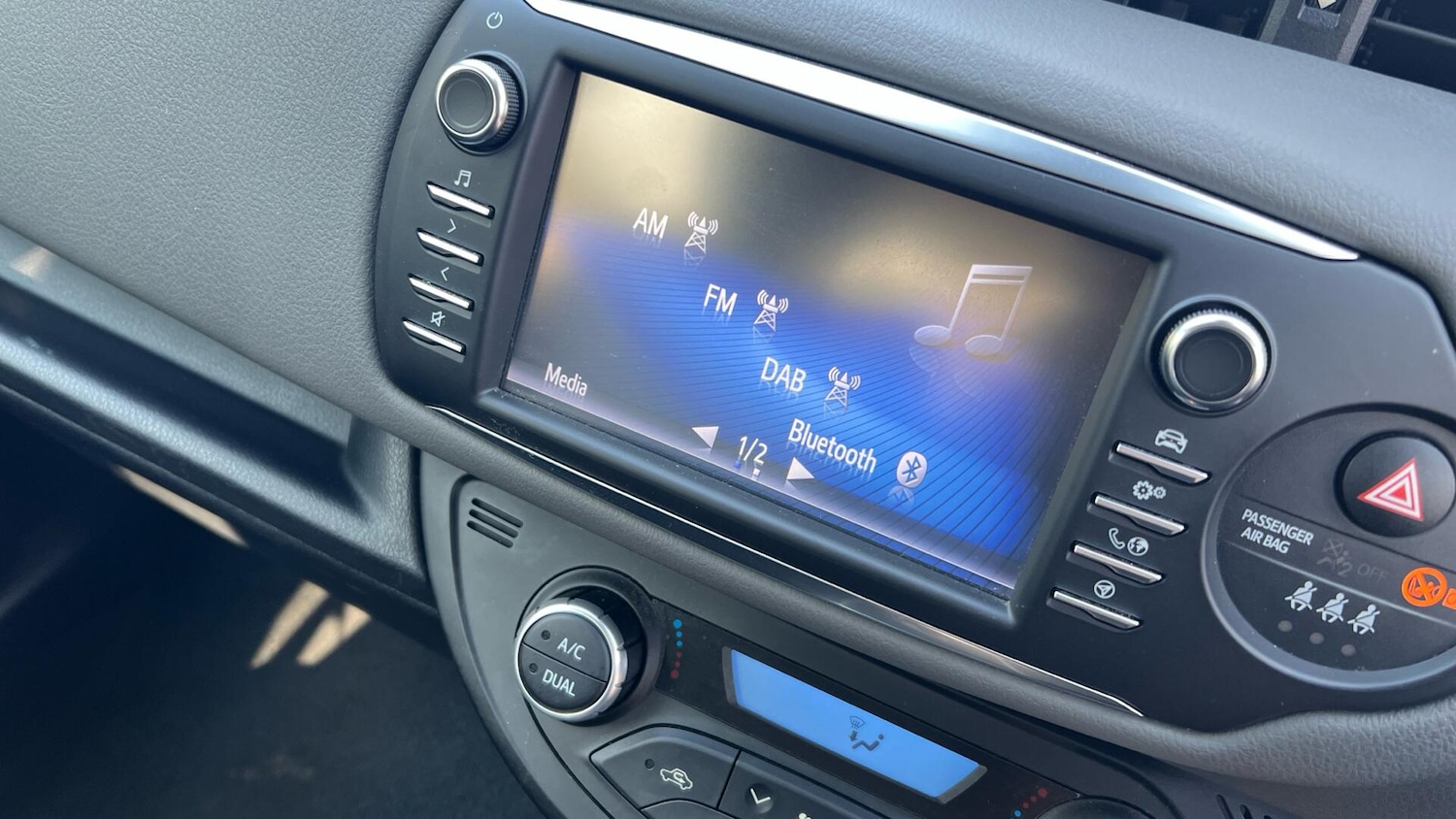 Used Toyota Yaris 2018 for sale - 77977894: Photo 46