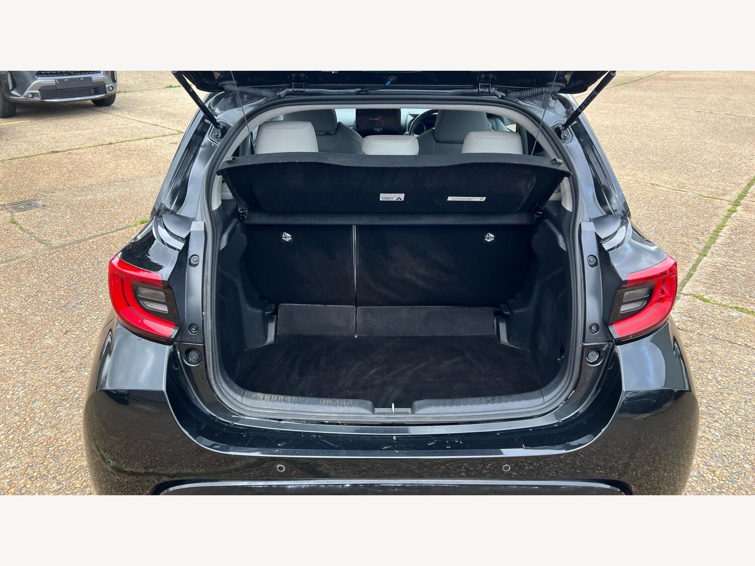 Used Toyota Yaris 2022 for sale - 76976781: Photo 16