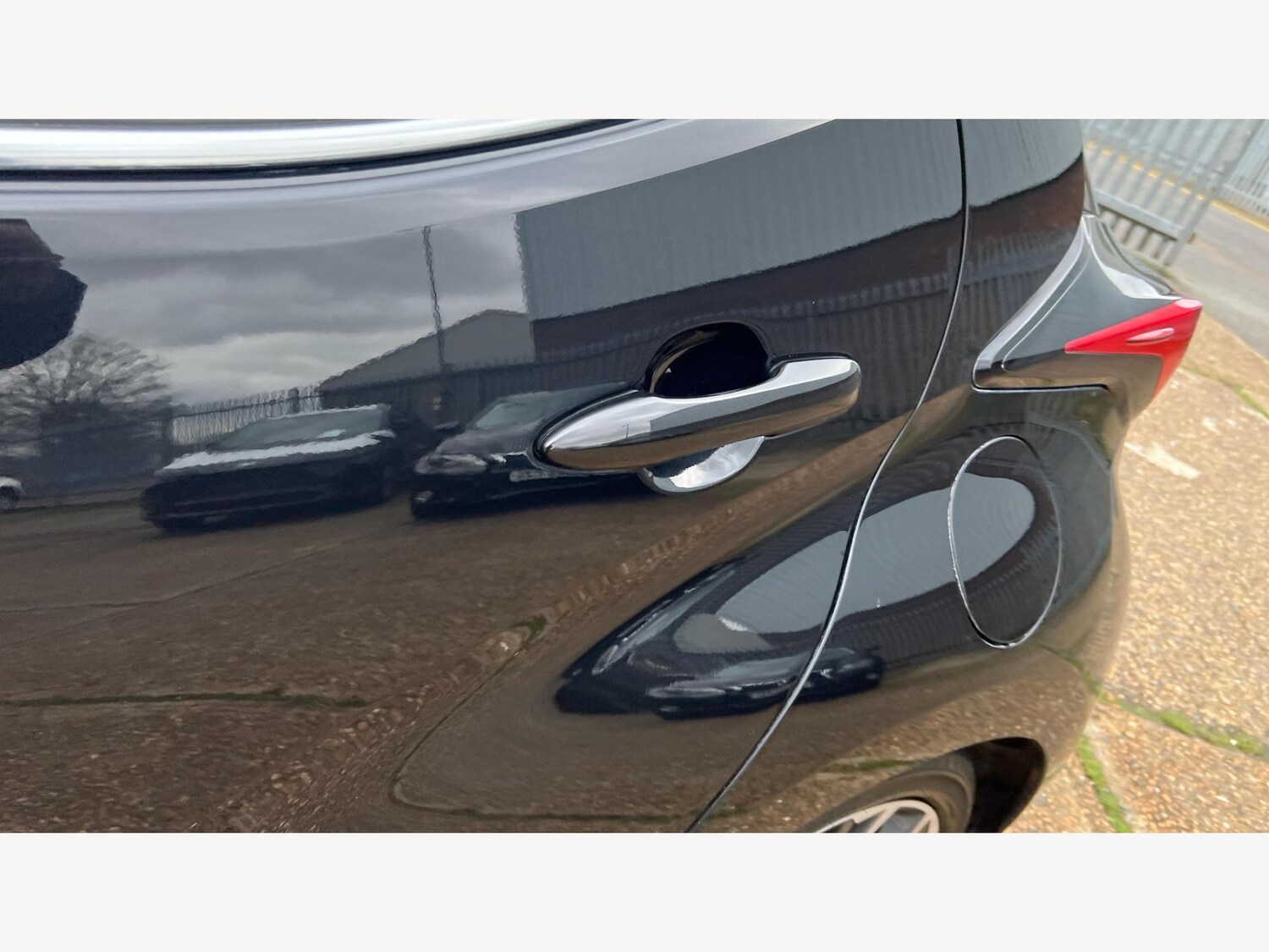 Used Toyota Yaris 2022 for sale - 76976781: Photo 24