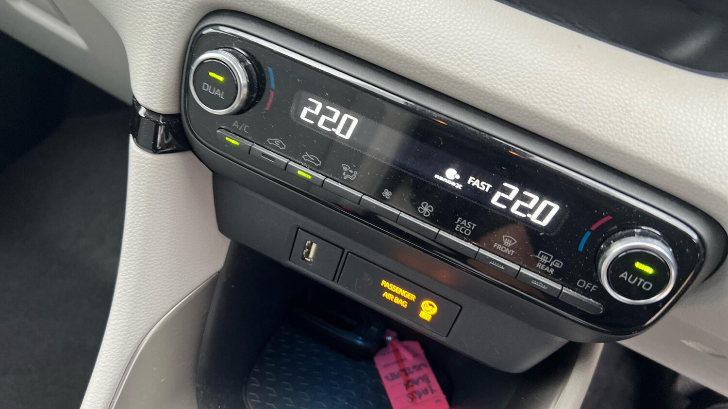 Used Toyota Yaris 2022 for sale - 76976781: Photo 37