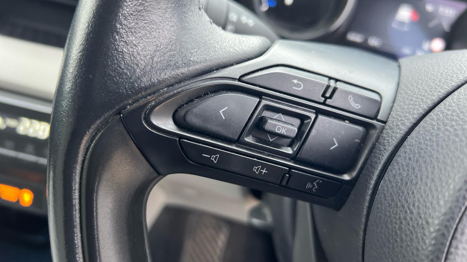 Used Toyota Yaris 2022 for sale - 76976781: Photo 38