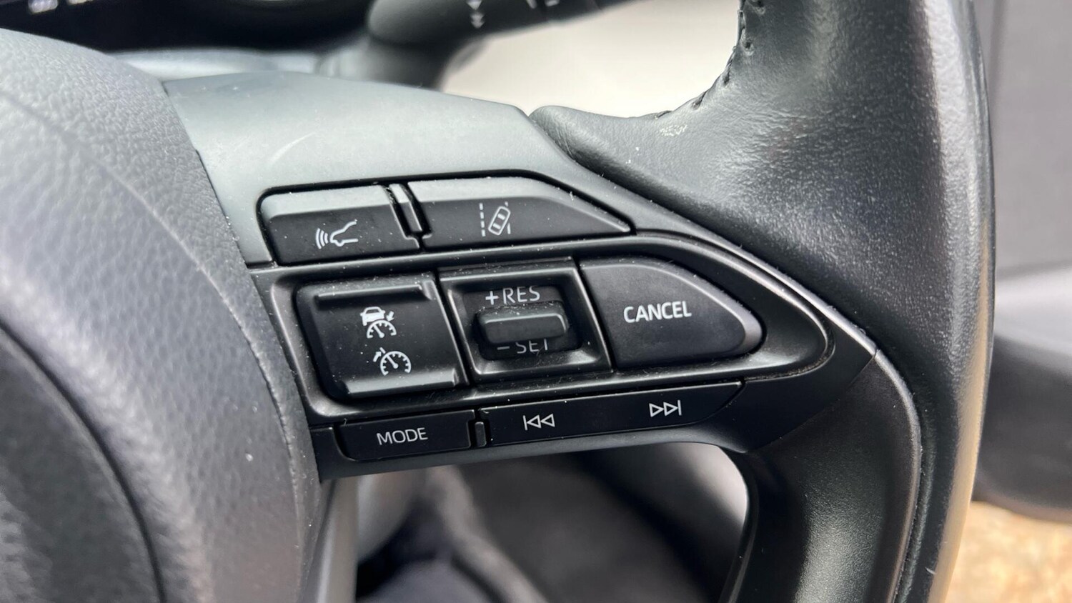 Used Toyota Yaris 2022 for sale - 76976781: Photo 39