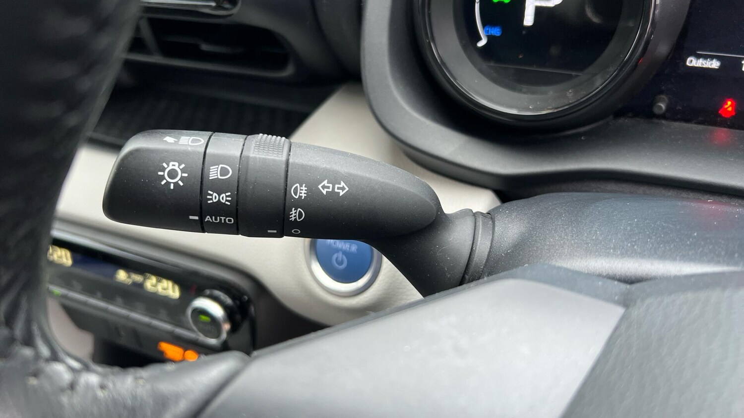 Used Toyota Yaris 2022 for sale - 76976781: Photo 40