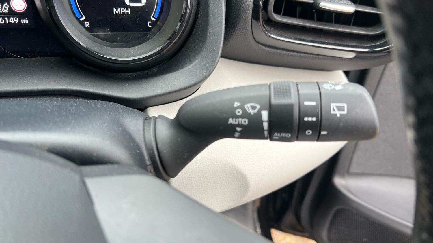 Used Toyota Yaris 2022 for sale - 76976781: Photo 41