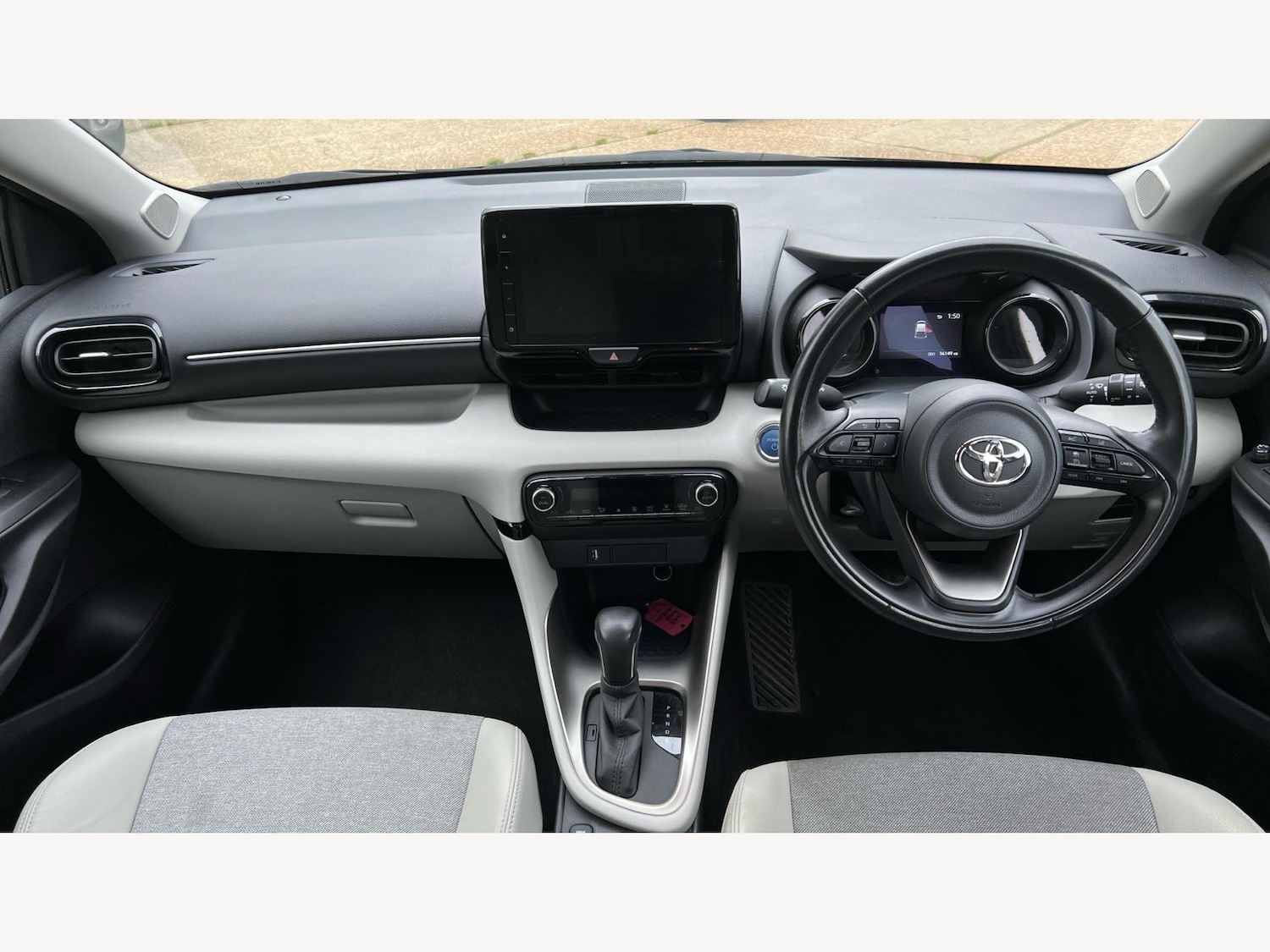 Used Toyota Yaris 2022 for sale - 76976781: Photo 7