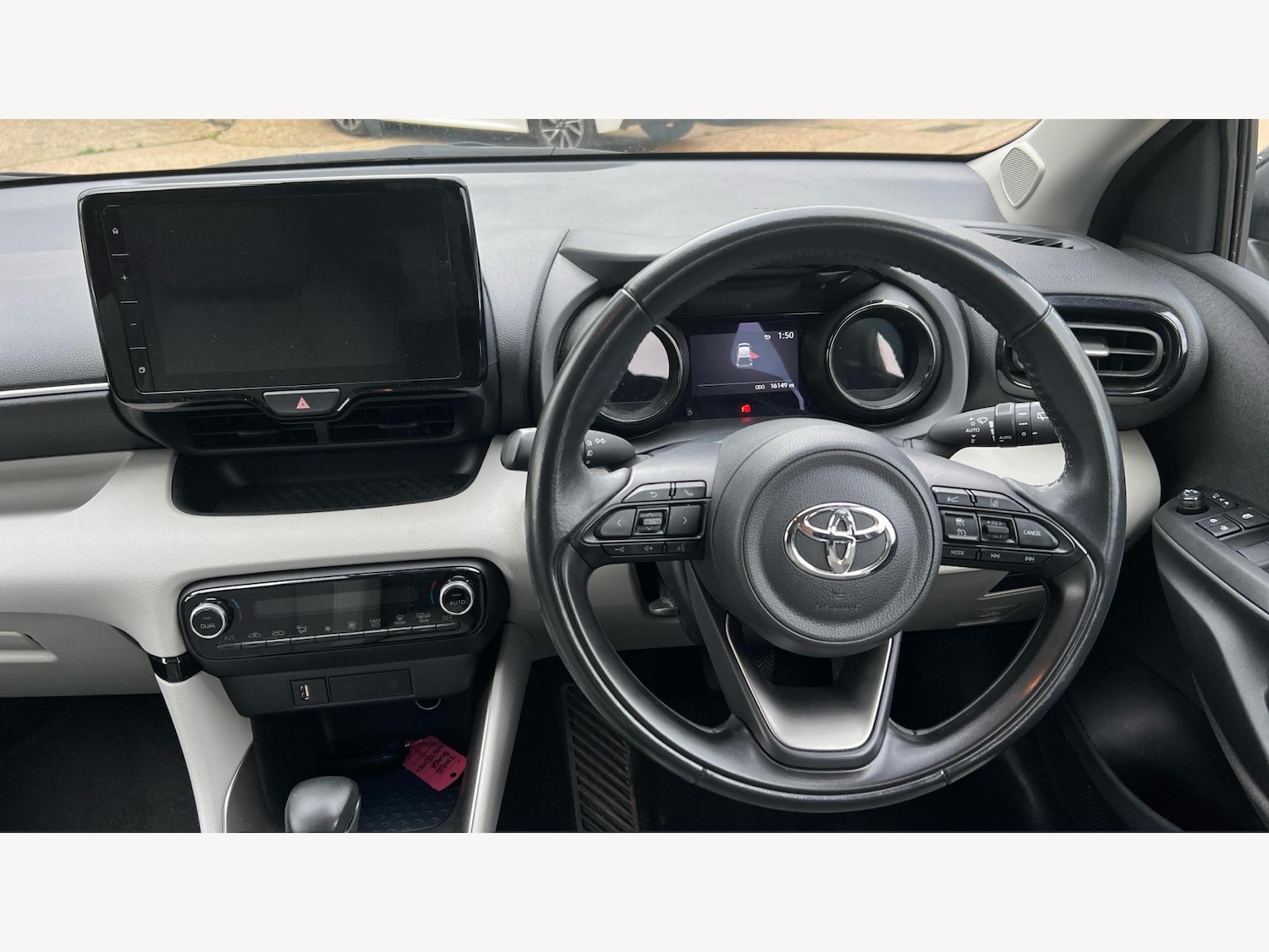 Used Toyota Yaris 2022 for sale - 76976781: Photo 8