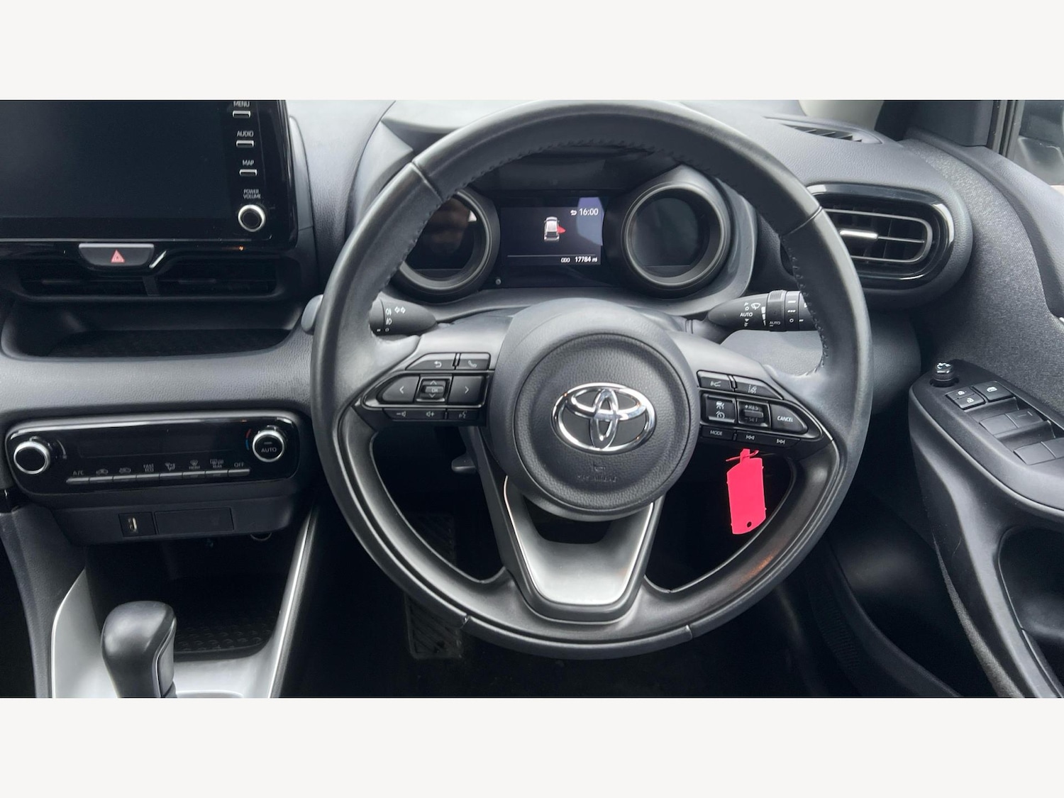 Used Toyota Yaris 2022 for sale - 77468245: Photo 10