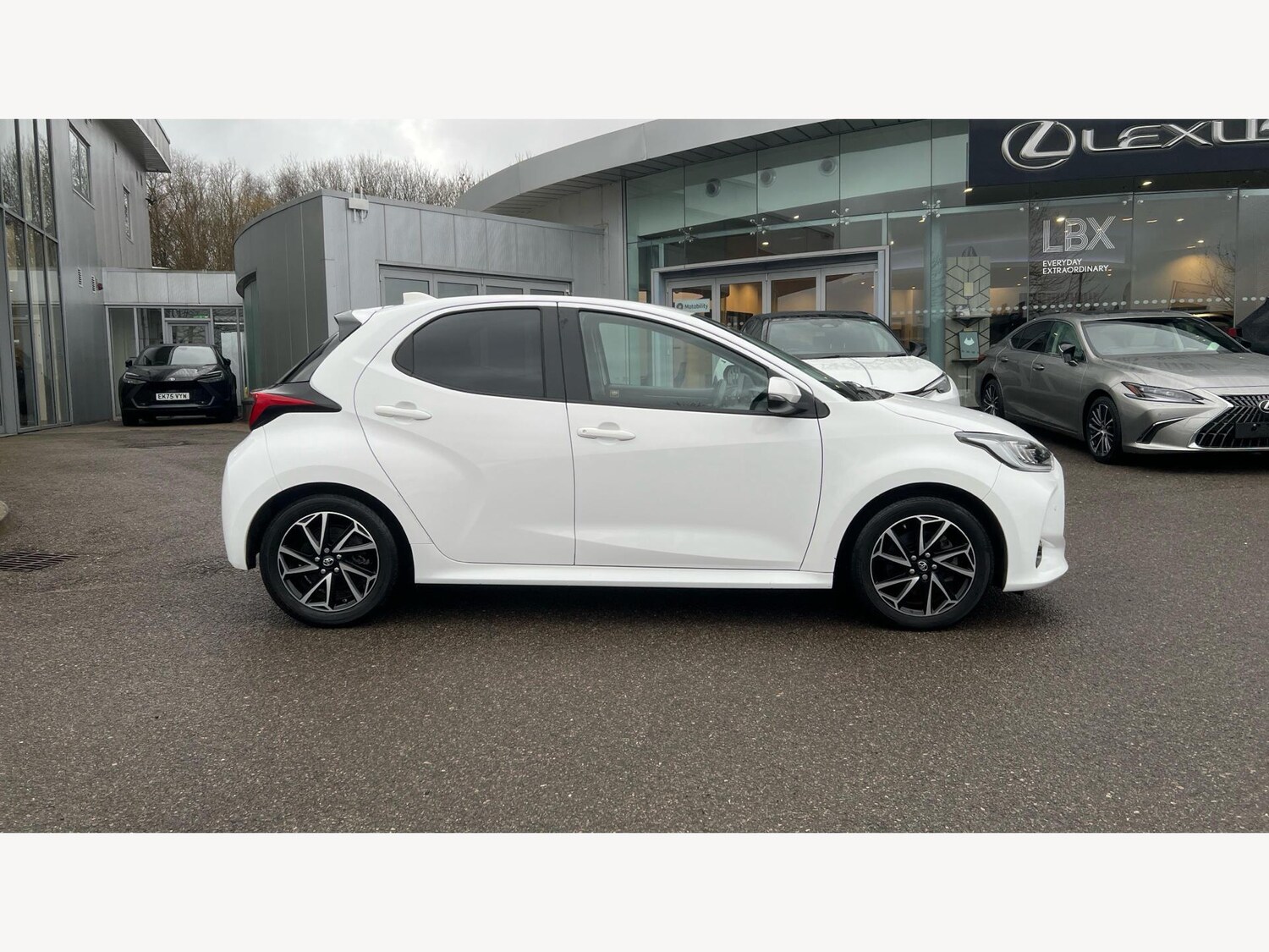 Used Toyota Yaris 2022 for sale - 77468245: Photo 18