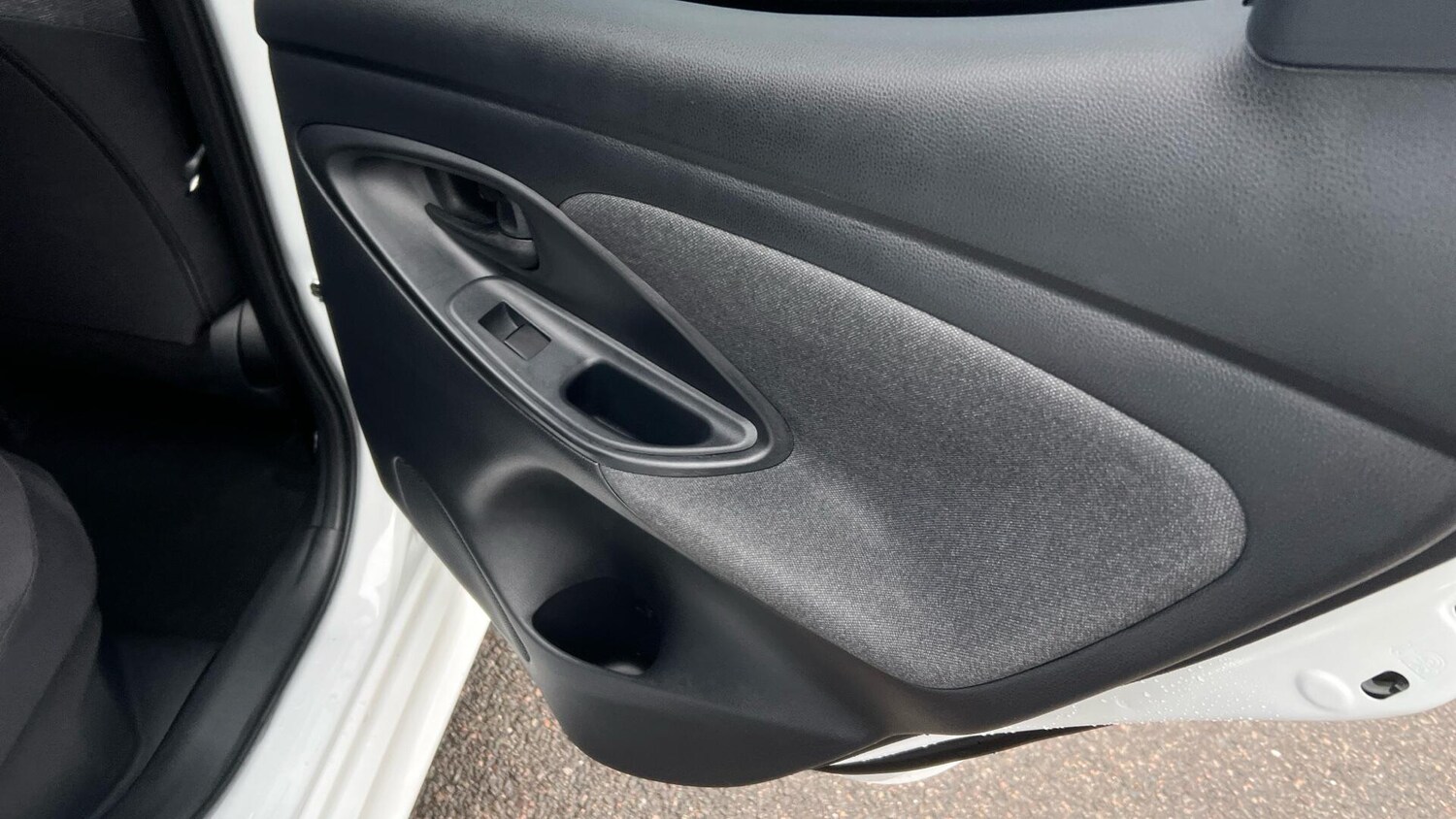 Used Toyota Yaris 2022 for sale - 77468245: Photo 32