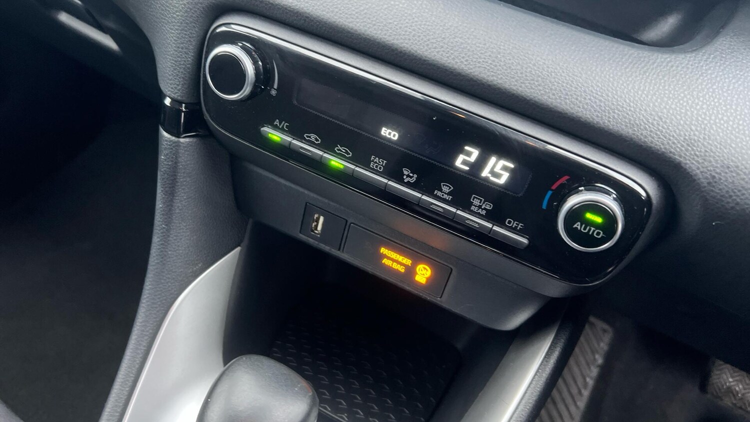 Used Toyota Yaris 2022 for sale - 77468245: Photo 37