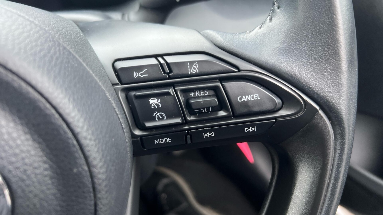 Used Toyota Yaris 2022 for sale - 77468245: Photo 40