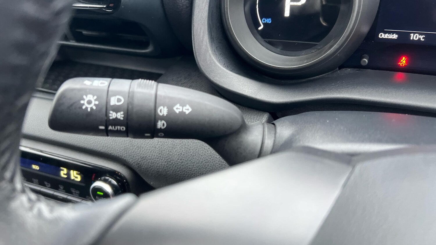 Used Toyota Yaris 2022 for sale - 77468245: Photo 41