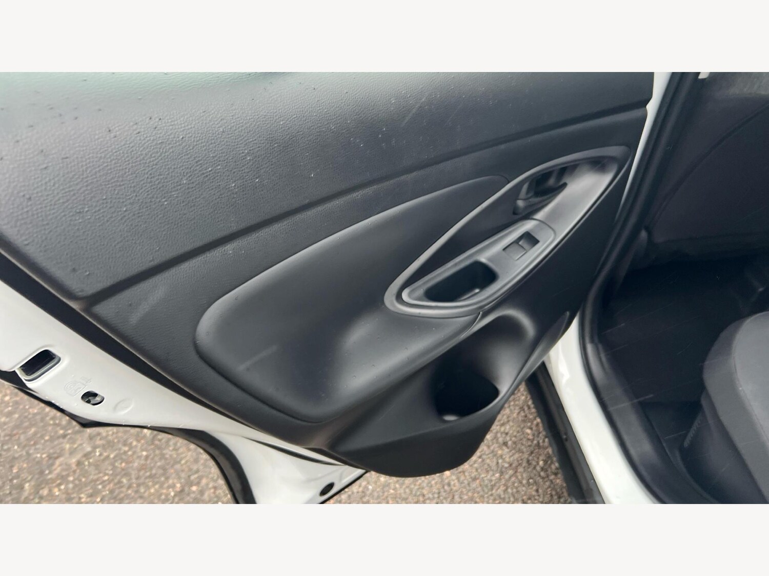 Used Toyota Yaris Cross 2023 for sale - 76659227: Photo 32